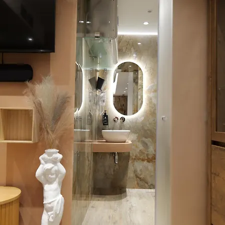 Apartman Luxury Seaview With Private Jacuzzi & Sauna Saranda