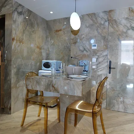 Apartament Luxury Seaview With Private Jacuzzi & Sauna Saranda