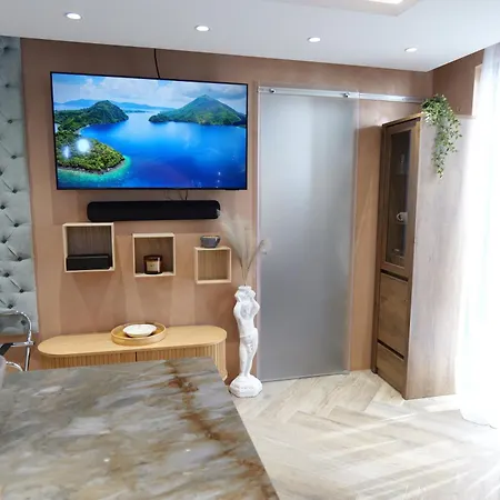 Luxury Seaview With Private Jacuzzi & Sauna * Saranda