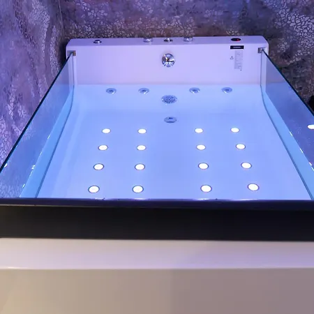 Apartman Luxury Seaview With Private Jacuzzi & Sauna *